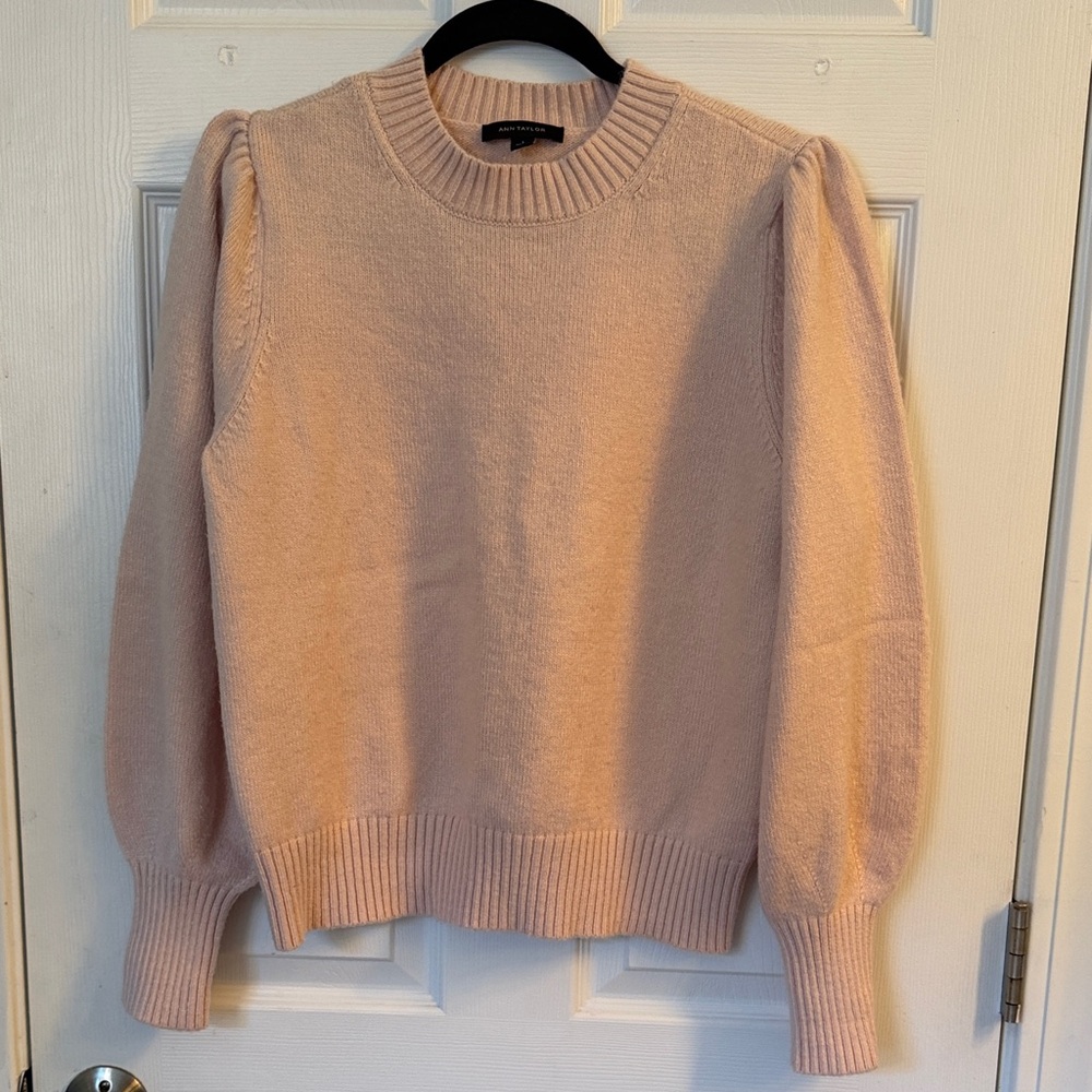 Ann Taylor Light Pink Crew Neck Sweater